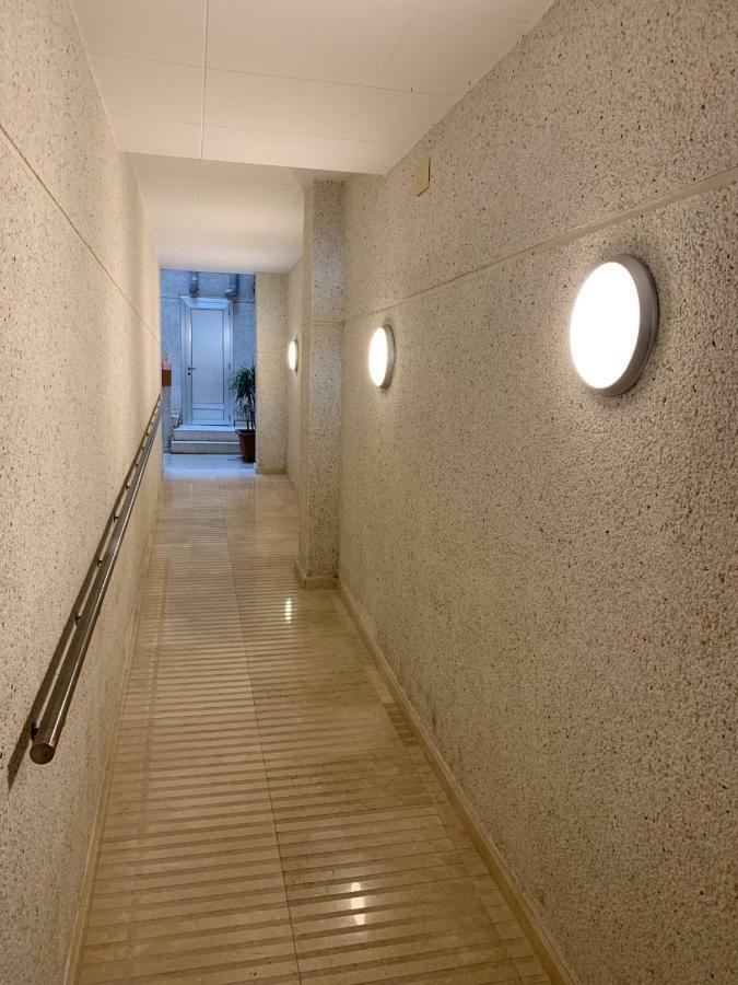 Apartamento Cambrilsfornia Apartment ภายนอก รูปภาพ