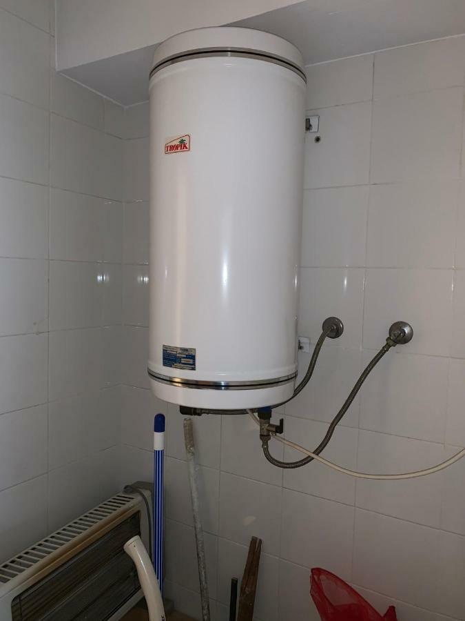 Apartamento Cambrilsfornia Apartment ภายนอก รูปภาพ