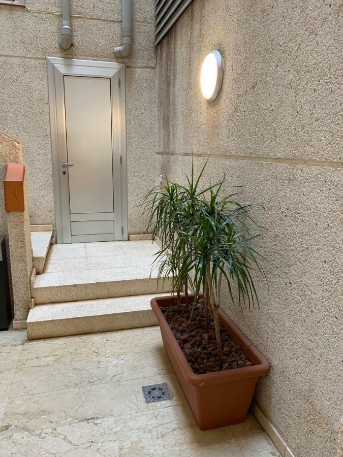 Apartamento Cambrilsfornia Apartment ภายนอก รูปภาพ
